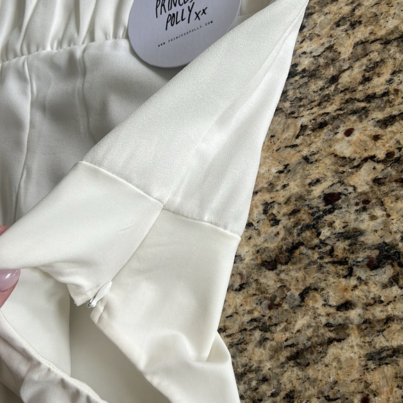 Princess Polly Laura Body Suit- White Size Small NWT - Picture 4 of 4